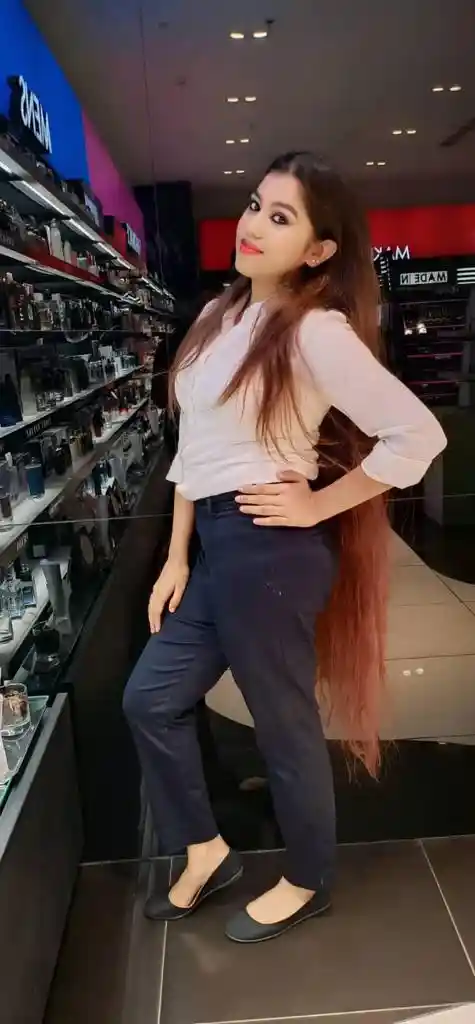 OMR Road escorts - College girl Aishwarya - Discreet escorts Chennai