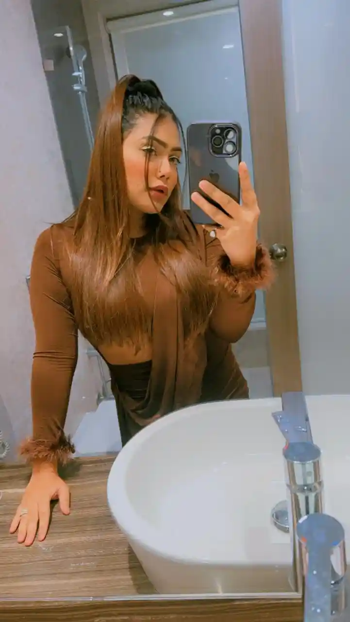 Riya - Private Moment 4