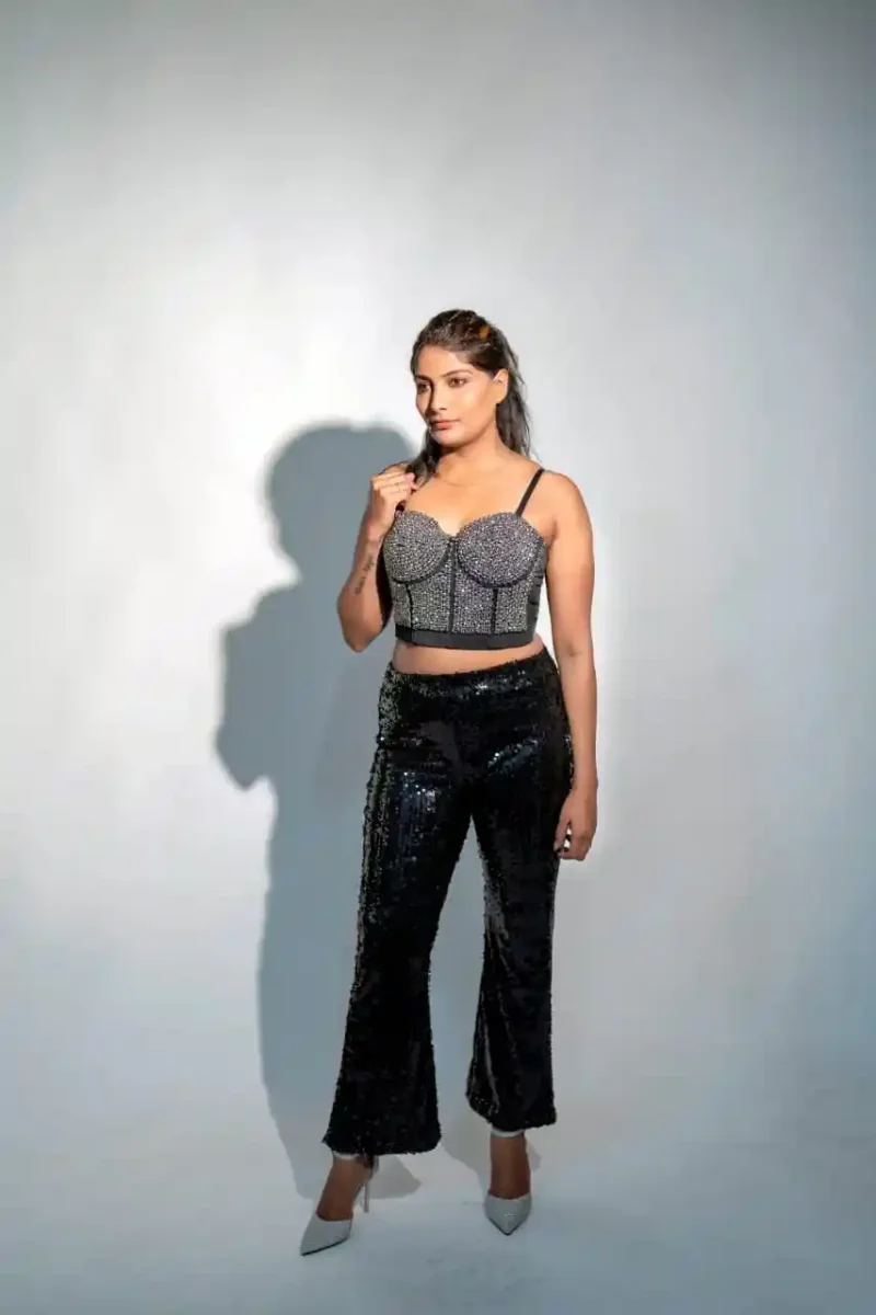 Priya - Gallery Image 5 Priya - Gallery Image 5