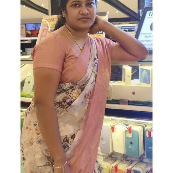 ROJA HOUSEWIFE