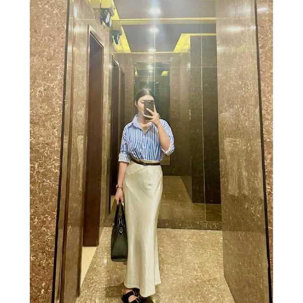 EMIRATES CABIN CREW U A E GIRL ANGELINA AVAILABLE - Gallery Image 3 EMIRATES CABIN CREW U A E GIRL ANGELINA AVAILABLE - Gallery Image 3