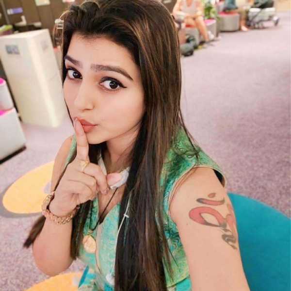 HANSIKA TOP MODEL - Gallery Image 9 HANSIKA TOP MODEL - Gallery Image 9